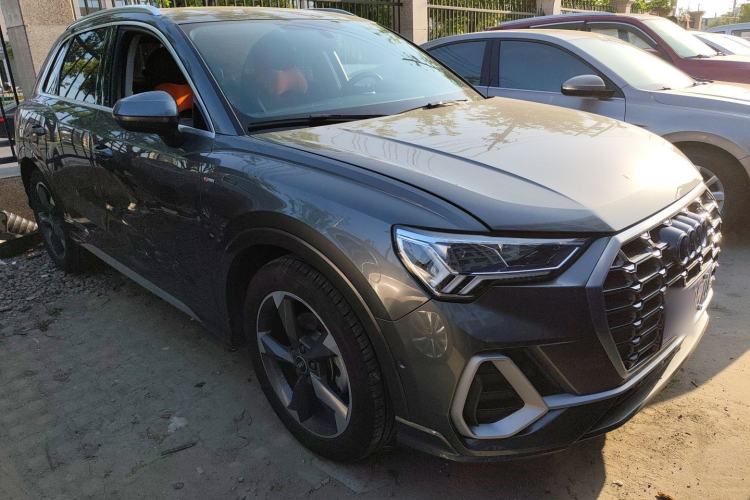 Used Audi Q3 2022 35 TFSI Fashion Dynamic Model
