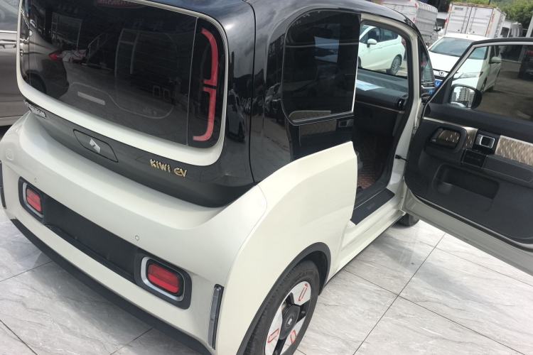 Used Baojun KiWi EV 2022 Artist Lite Edition Ternary Lithium Rear Right 45 Deg