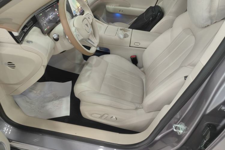 Used VOYAH FREE 2025 Model FREE+ Four-Wheel-Drive Qiankun Edition
