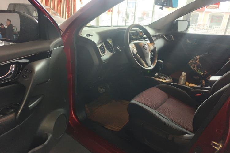 Used Nissan Qashqai 2016 2.0L CVT Elite Edition Driver Seat