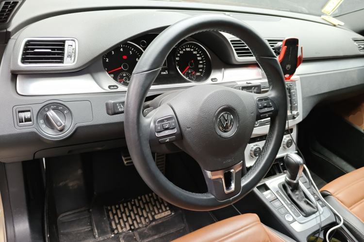 Used Volkswagen FAW-Volkswagen CC 2015 2.0 TSI Luxury Model
