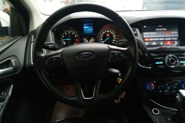 Used Ford Focus 2015 Hatchback 1.6L Automatic Fashion Edition
