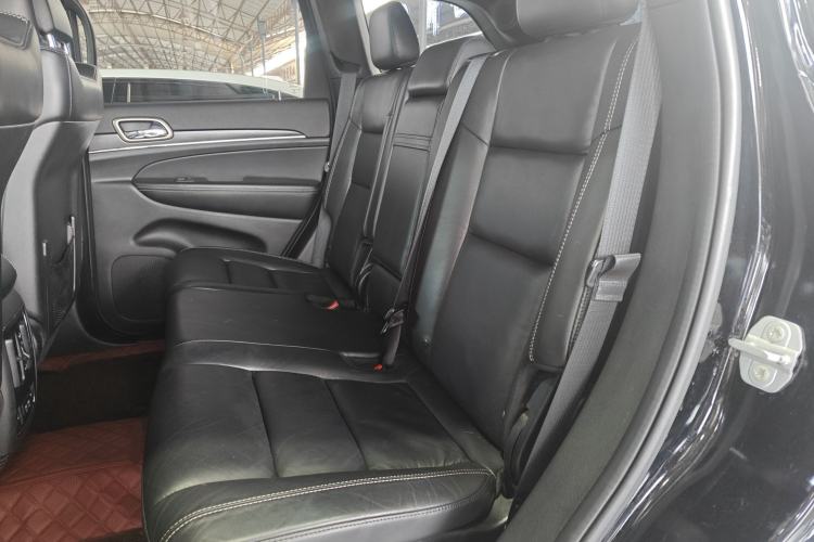 Used Jeep Grand Cherokee (Import) 2016 3.0L Comfort Navigation Edition