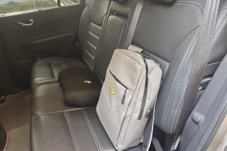 Used Renault Koleos 2012 2.5L 4x4 Comfort Edition with Navigation
