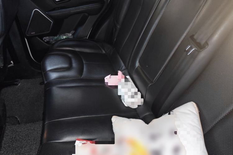 Used Land X7 2015 2.0T Panoramic Prestige Edition Left Rear Seat