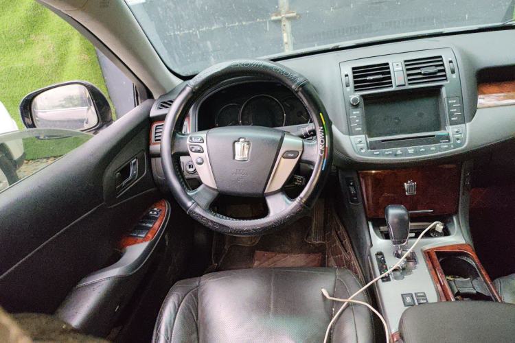 Used Toyota Crown 2012 2.5L Royal Leather Edition
