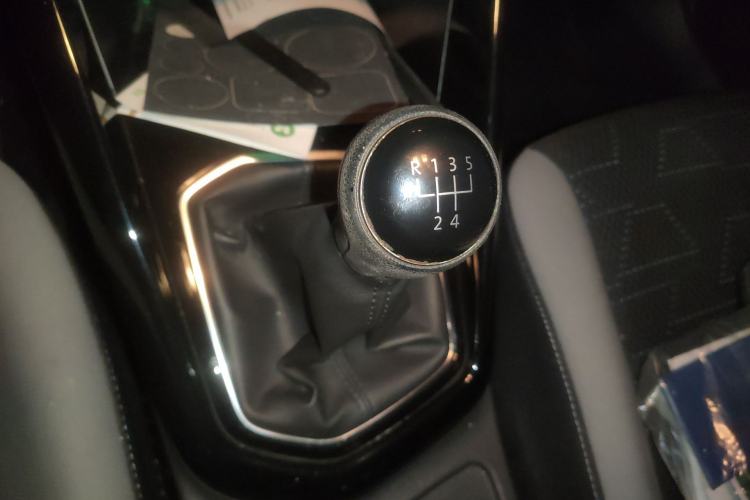 Used Jetta VS5 2021 280TSI Manual Entry-Level Trim Gear Lever