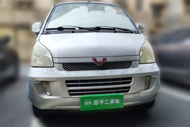 Used Wuling Rongguang 2011 1.2L Base Version
