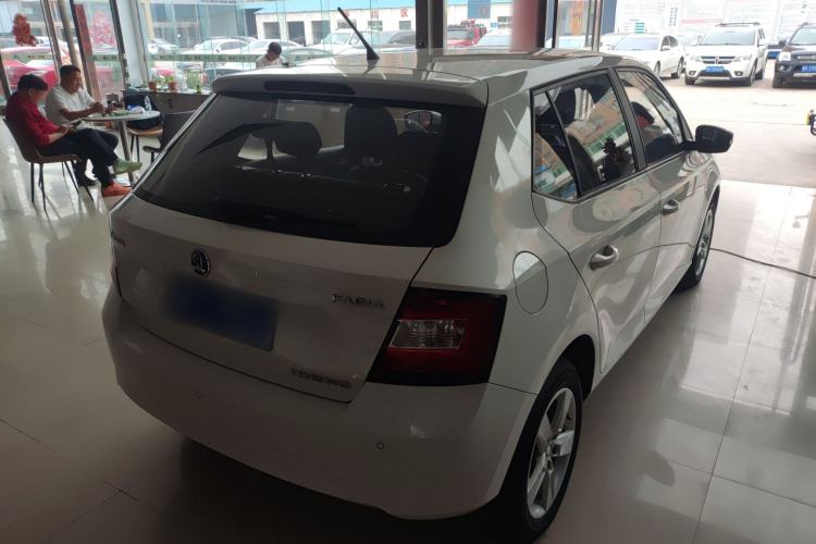 Used Skoda Fabia 2017 1.4L Automatic Car Enjoy Edition
