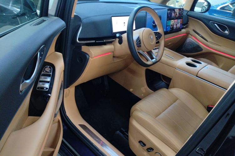 Used VOYAH Dream 2025 PHEV Four-Wheel-Drive Flagship Kunpeng Edition Driver Seat