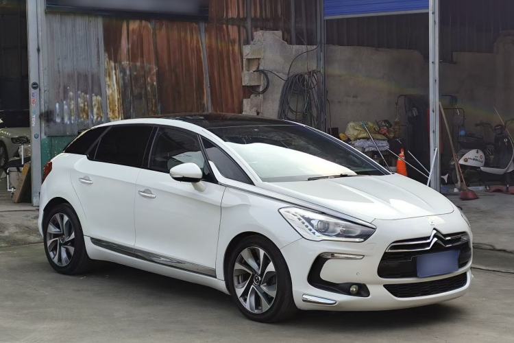 Used DS 5 2012 1.6T Prestige Edition
