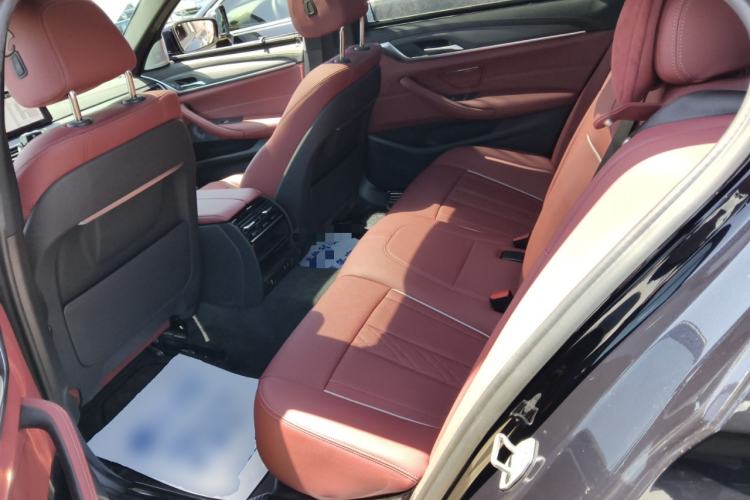 Used BMW 5 Series 2021 530Li Leading Model M Sport Package Left Rear Seat