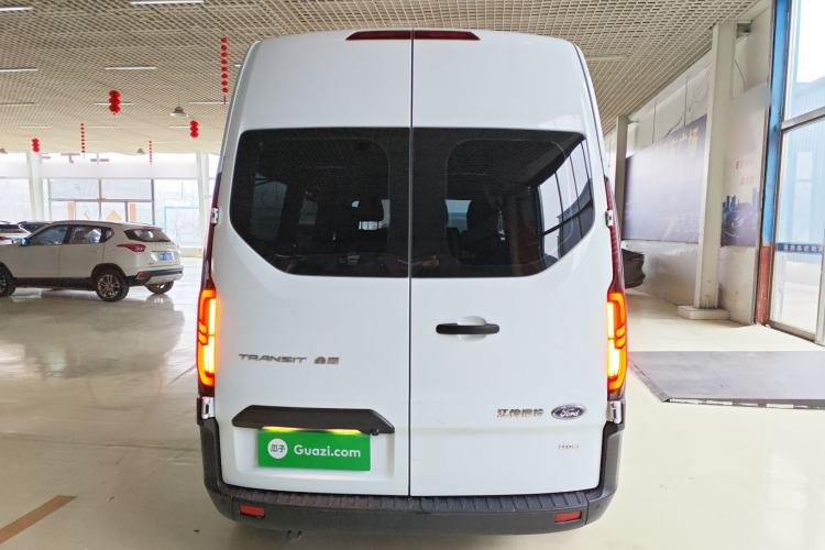 Used Ford Transit 2023 2.0T Diesel Manual Multifunction Commercial Vehicle Mid-axle Mid-roof 5/6 Seats