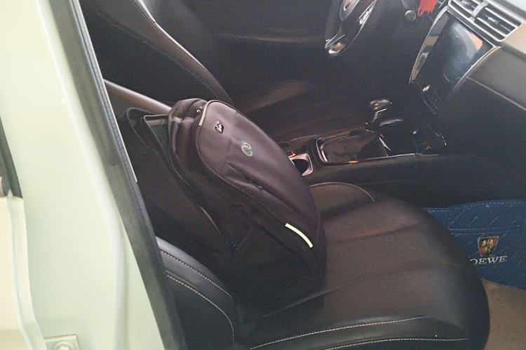 Used Roewe i5 2020 1.5L Automatic 4G Connect Luxury Flagship Edition Right Front Seat