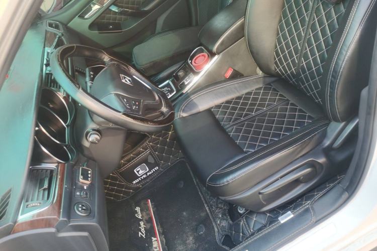 Used Zotye Z500 2015 1.5T CVT Luxury Model
