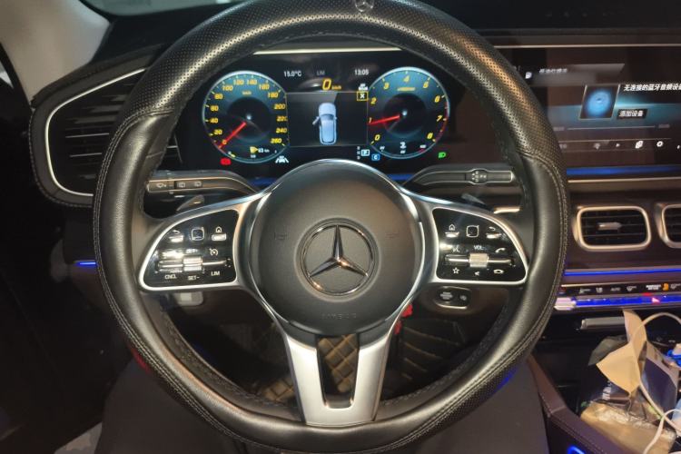 Used Mercedes-Benz GLE 2023 GLE 350 4MATIC Stylish Model Steering Wheel