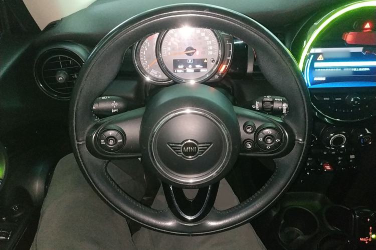 Used MINI MINI 2019 1.5T COOPER Classic Edition
