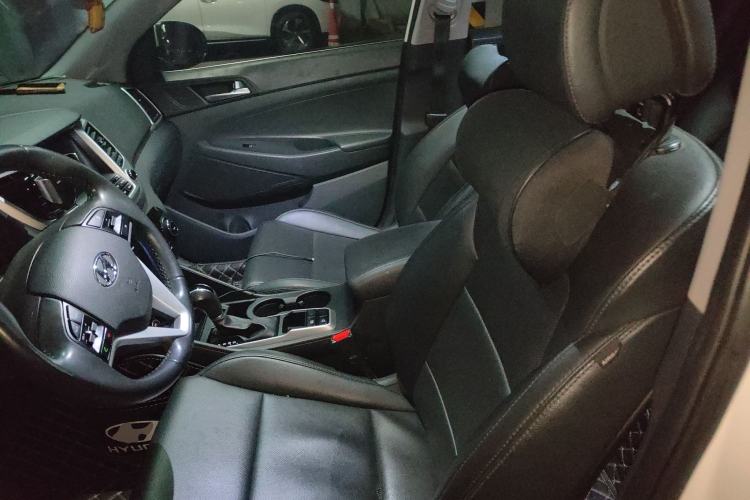 Used Hyundai Tucson 2015 1.6T Dual-Clutch Two-Wheel-Drive Smart Model Left Front Seat