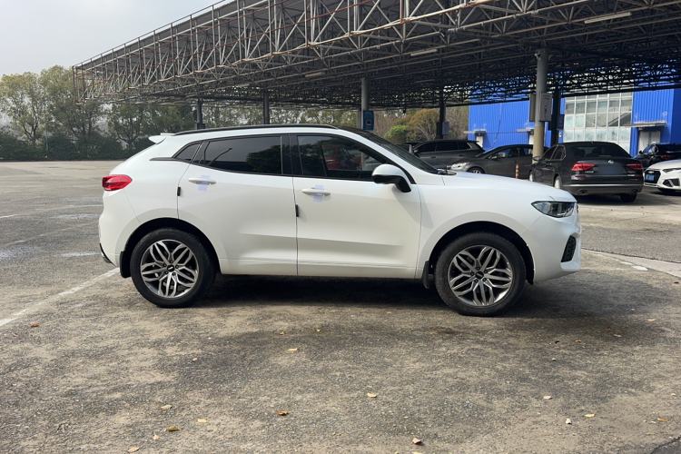 Used Wey VV5 2017 2.0T Ultra-Luxury Version
