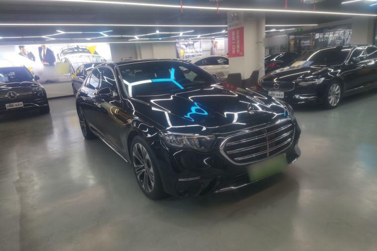 Used Mercedes-Benz E-Class New Energy 2024 E 350 e L Plug-in Hybrid Sedan Front Right 45 Deg