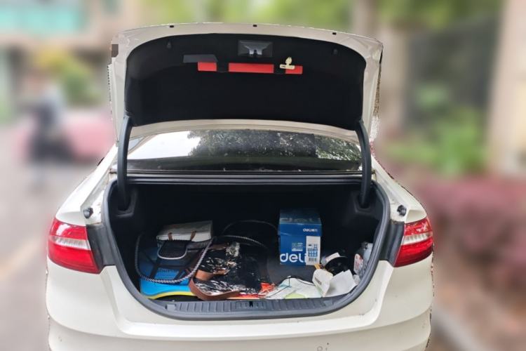 Used Ford Taurus 2017 EcoBoost 245 Flagship Model Trunk