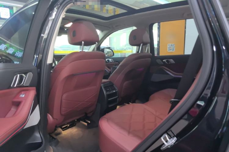 Used BMW X5 2022 Restyled xDrive 30Li Luxury Version M Sport Package
