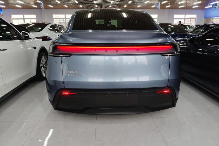 Used Tesla Model Y 2025 Rear-Wheel-Drive Version Rear