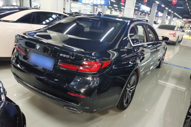 Used BMW 5 Series 2021 530Li Leading Luxury Package Rear Right 45 Deg
