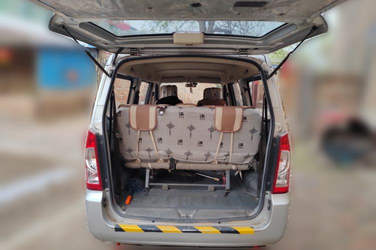 Used Wuling Rongguang 2014 1.2L S Base Model Trunk