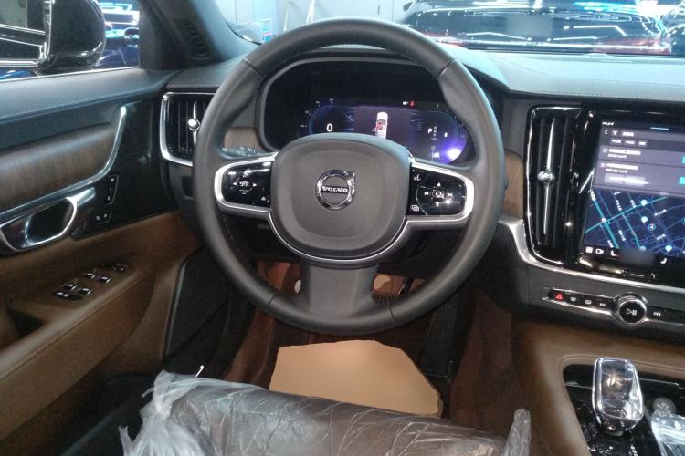 Used Volvo S90 2024 B5 Zhiyuan Luxury Edition
