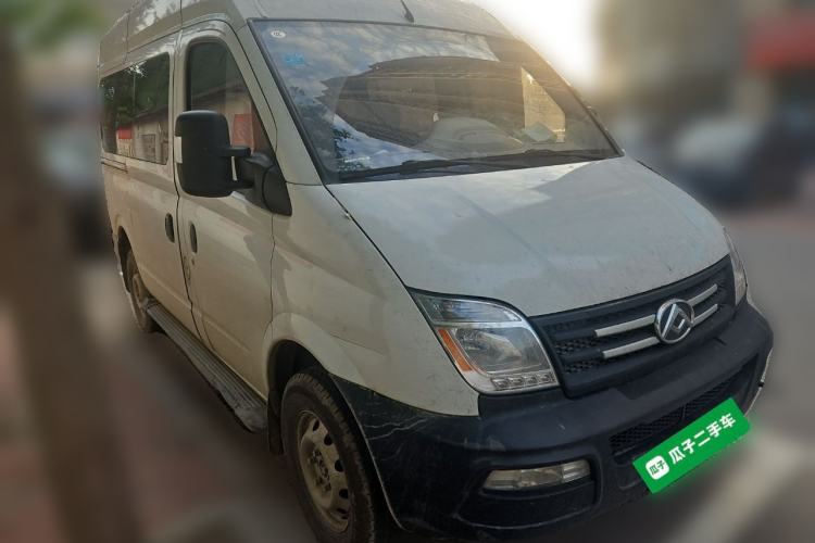 Used SAIC MAXUS Xintu V80 2019 2.5T Classic 6-Speed Manual Van Short Wheelbase Mid-Roof Design 2/3 Seats