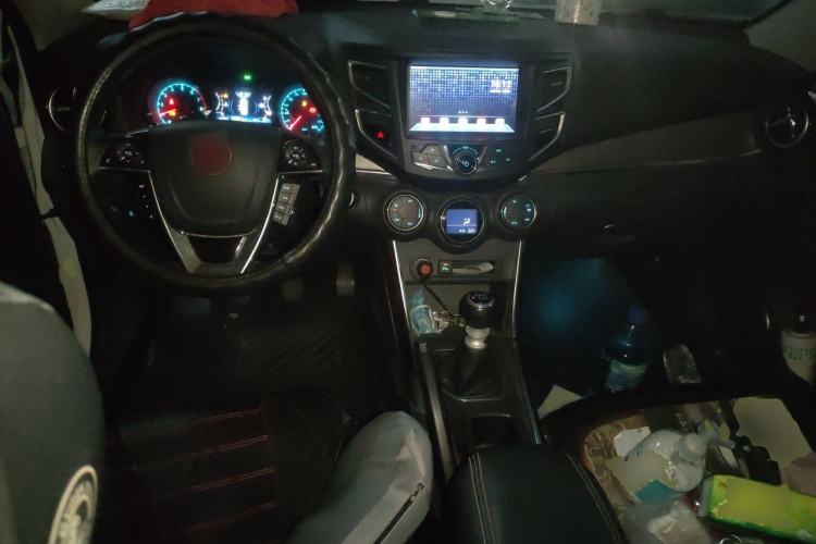 Used BYD Song 2017 Gaishi Upgrade Edition 1.5TI Manual Elite Model
