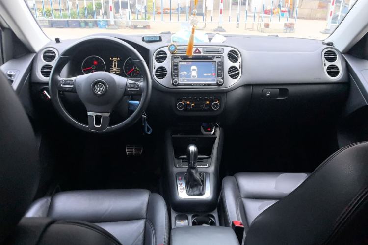 Used Volkswagen Tiguan 2012 1.8TSI Automatic Two-Wheel Drive Elite Edition Center Console