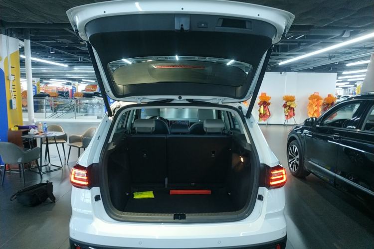 Used Volkswagen Tharu 2024 300TSI Two-Wheel-Drive Moon Luxury Edition