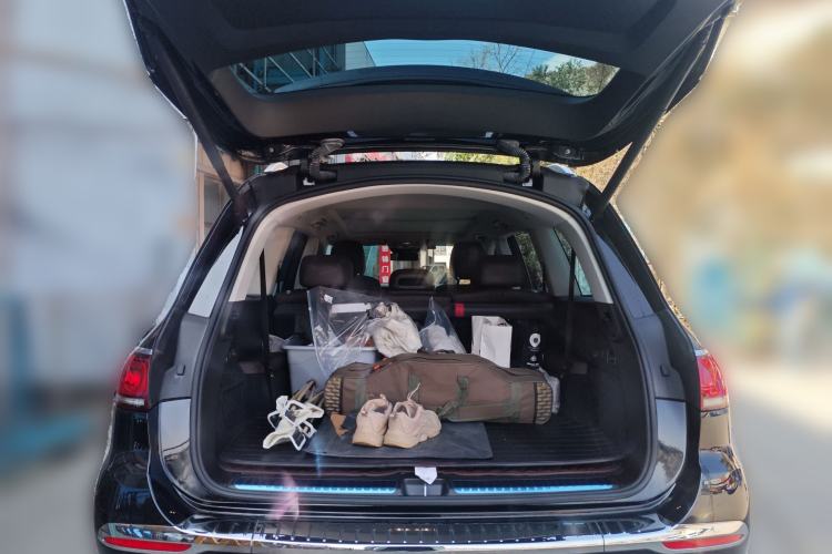 Used Mercedes-Benz GLS 2023 GLS 450 4MATIC Luxury Model Trunk