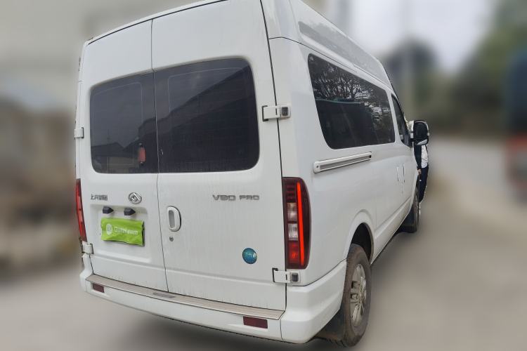 Used SAIC MAXUS Xintu V80 2024 Aotuntong 6MT Short-Wheelbase Mid-Roof Model with 127 Ps 5/6 Seats