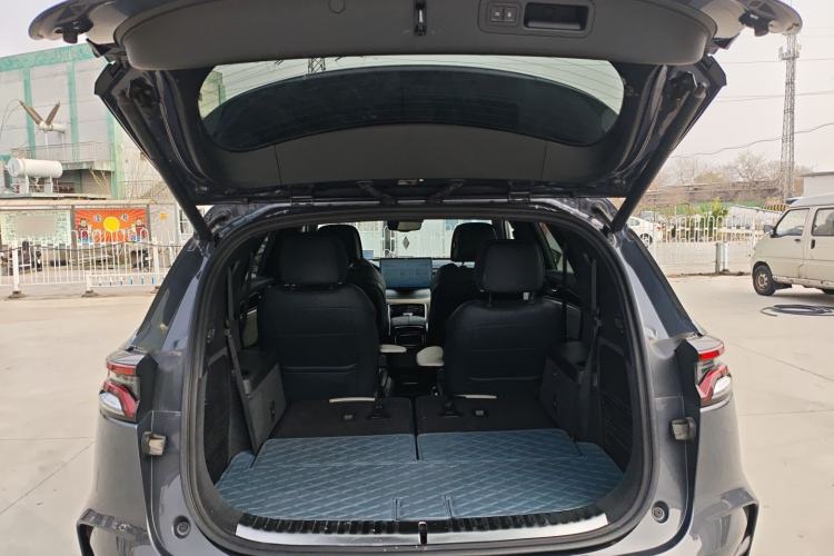 Used BYD Tang New Energy 2022 DM-p 215 km All-Wheel-Drive Deluxe Model Trunk
