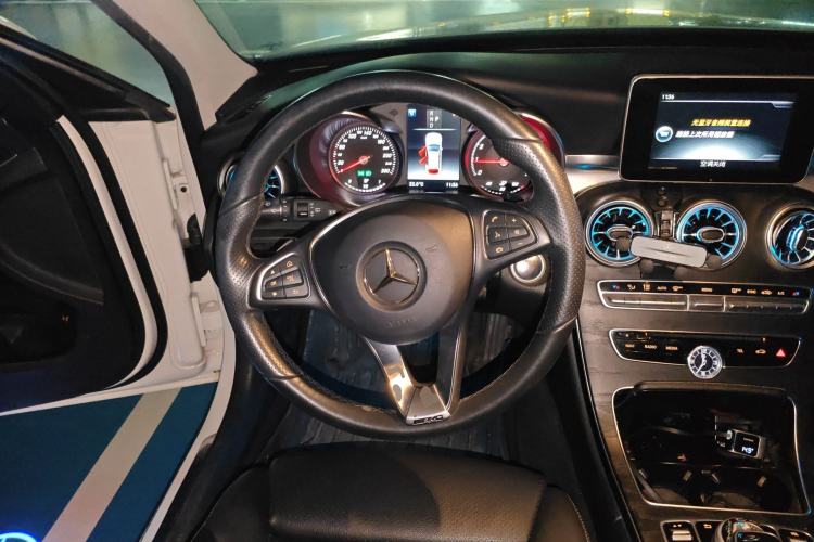 Used Mercedes-Benz C-Class 2017 Facelift C 200 Station Wagon Steering Wheel
