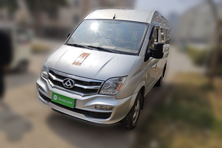 Used SAIC MAXUS Xintu V80 2016 2.5T Manual Aoyuntong National IV Short Wheelbase Mid-Roof 6-Seater