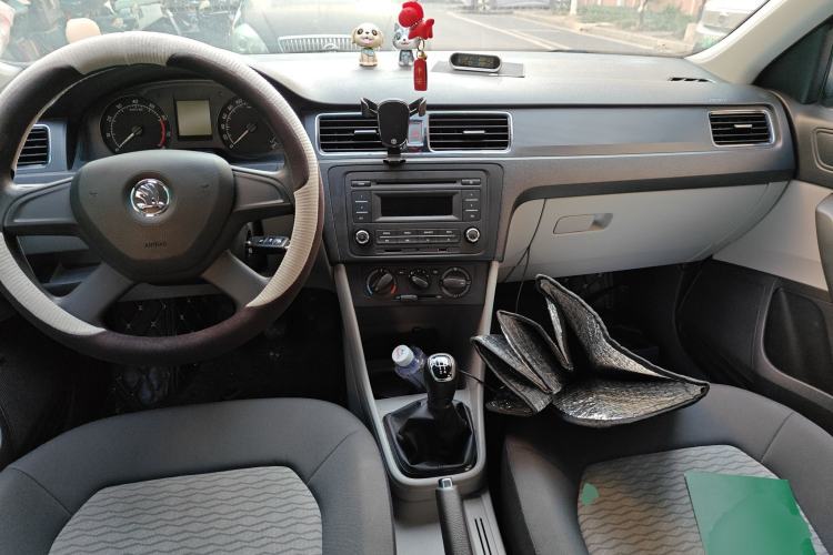 Used Skoda Rapid 2013 1.6L Manual Smart Selection Model
