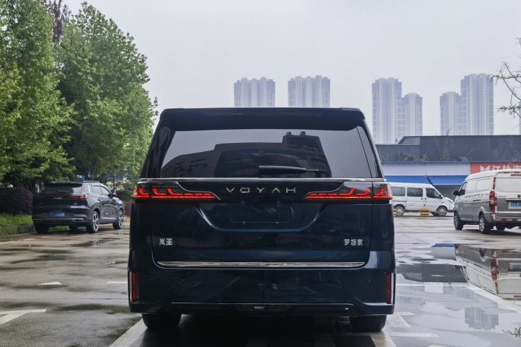 Used VOYAH Dream 2025 PHEV Four-Wheel-Drive Flagship Kunpeng Edition
