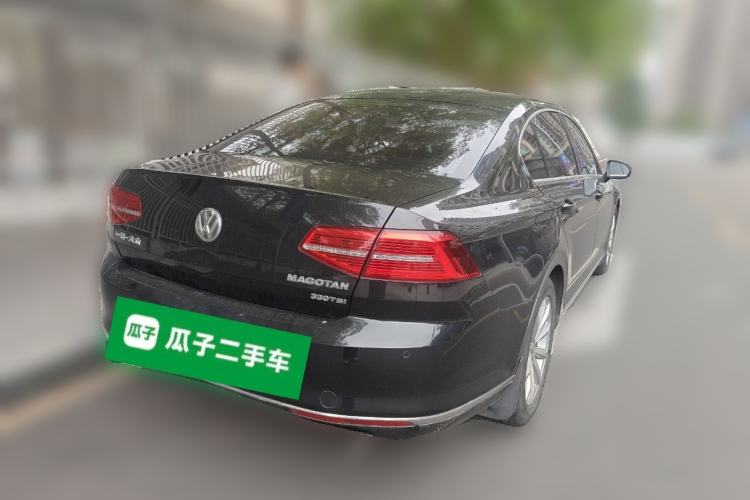 Used Volkswagen Magotan 2018 330TSI DSG Advanced Model Rear Right 45 Deg