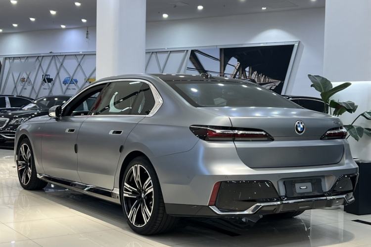 Used BMW 7 Series 2023 740Li Luxury Edition M Sport Package