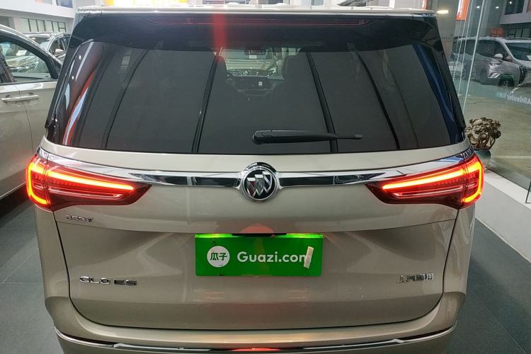 Used Buick GL8 2022 ES Landtrek 653T Luxury Edition