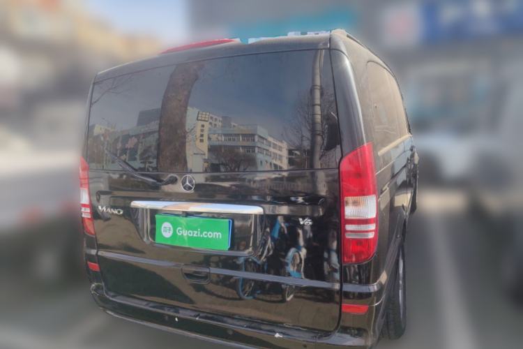 Used Mercedes-Benz Viano 2011 2.5L Navigator Edition
