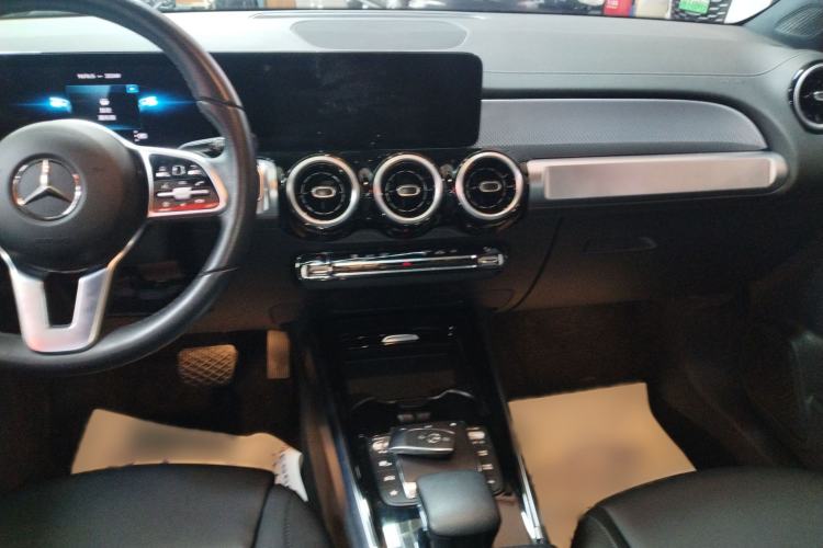 Used Mercedes-Benz GLB 2023 Refresh GLB 200 Fashion Edition
