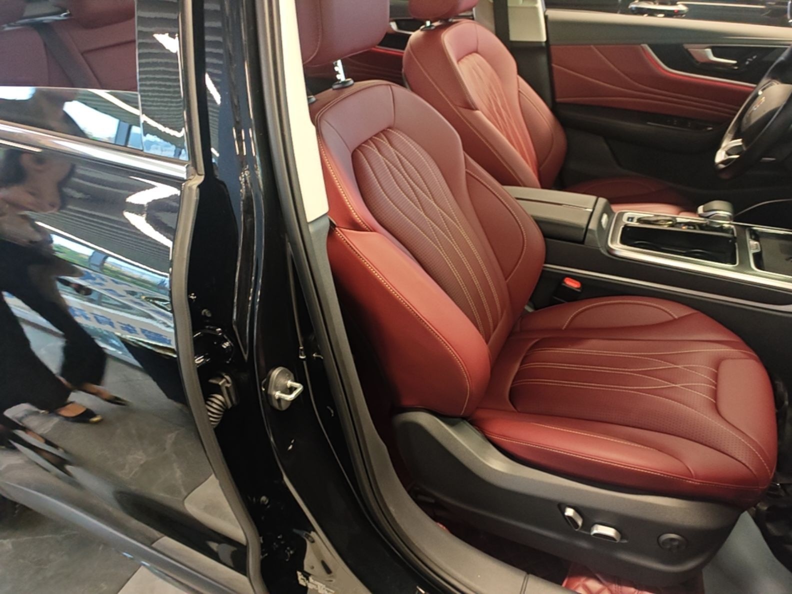 Hongqi HS5 2026 Model 2.0T Four-Wheel Drive Xuan Ying Edition — снимка 19