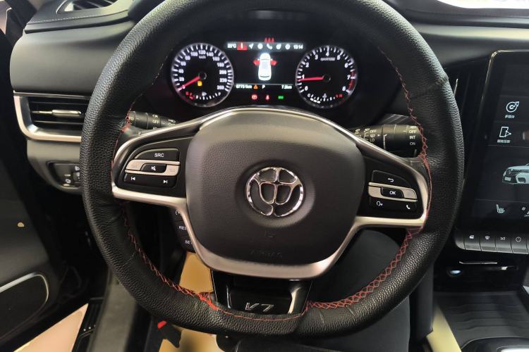 Used Brilliance V7 2018 280T DCT Luxury Model 5 Seats
