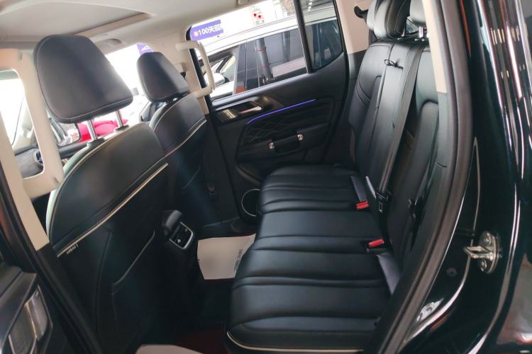 Used Tank 300 2023 City Edition 2.0T—Stylish as Ever Left Rear Seat