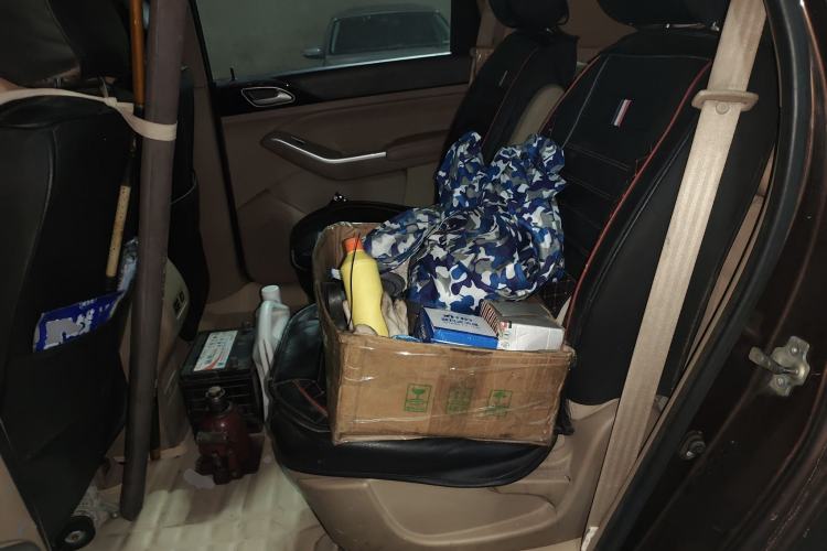 Used Baojun 730 2014 1.5L manual standard trim 7 seats